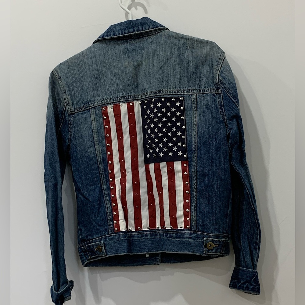 Forever 21 button-up USA jean jacket with flag detail embroidered on the back